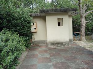 トイレ外観
