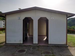 トイレ外観