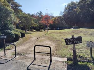 自由広場出入り口