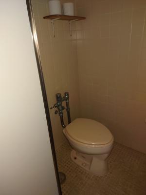 自由広場女子トイレ洋式