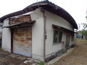 そのまま放置すれば倒壊等著しく保安上危険となるおそれのある特定空家等のイメージ
