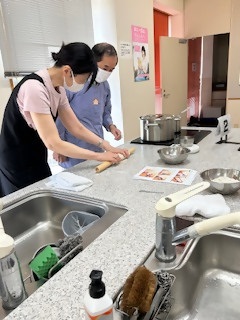 そば打ち教室の様子　延し