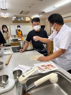 そば打ち教室の様子　たたむ