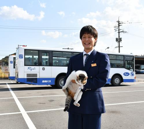 はなじま　たけふみさん