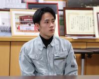 インタビューを受ける様子